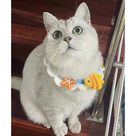 Hand-knitted crochet flower collar bib for dogs and cats – soft and festive accessory