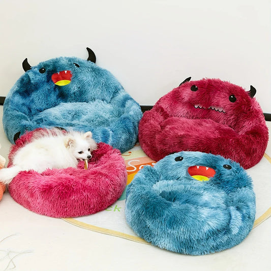 Festive warm bed mat for cats and small dogs with soft cushion