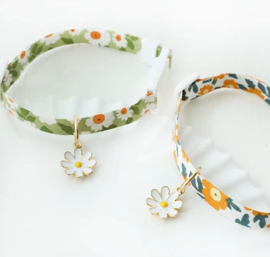 Reflective plaid cat collar with bow and daisy charm for small pets