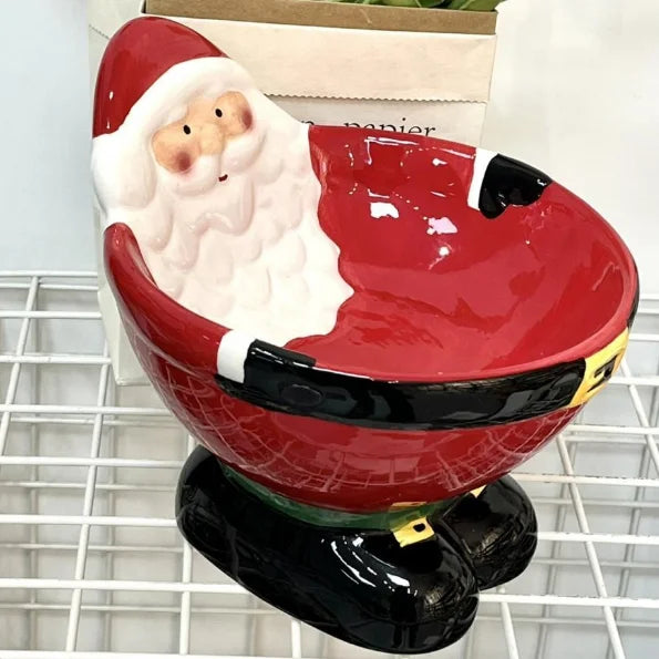 Santa Claus ceramic pet bowl for cats and dogs featuring a festive 3D design, ideal for mealtime with a non-slip base.