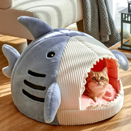 Enclosed warm cat bed with plush cushion for cats and small dogs