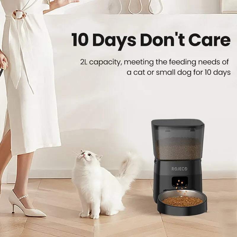 automatic pet feeder with 2L capacity for cats and small dogs, ensuring feeding for 10 days without worry.