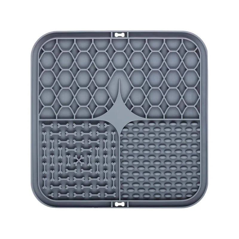 Silicone licking mat for dogs and cats with strong suction cups