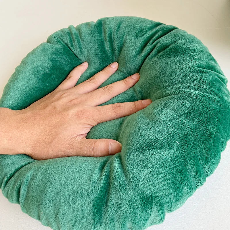 Festive Christmas tree-shaped semi-enclosed cat bed for cozy winter lounging