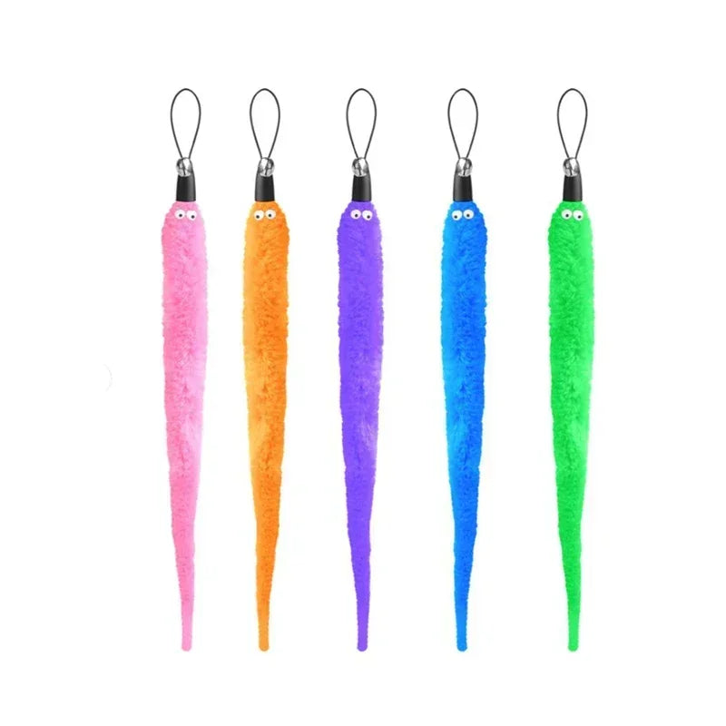 Various colorful replacement feathers for electric cat toy, designed to entice indoor cats and enhance playtime.